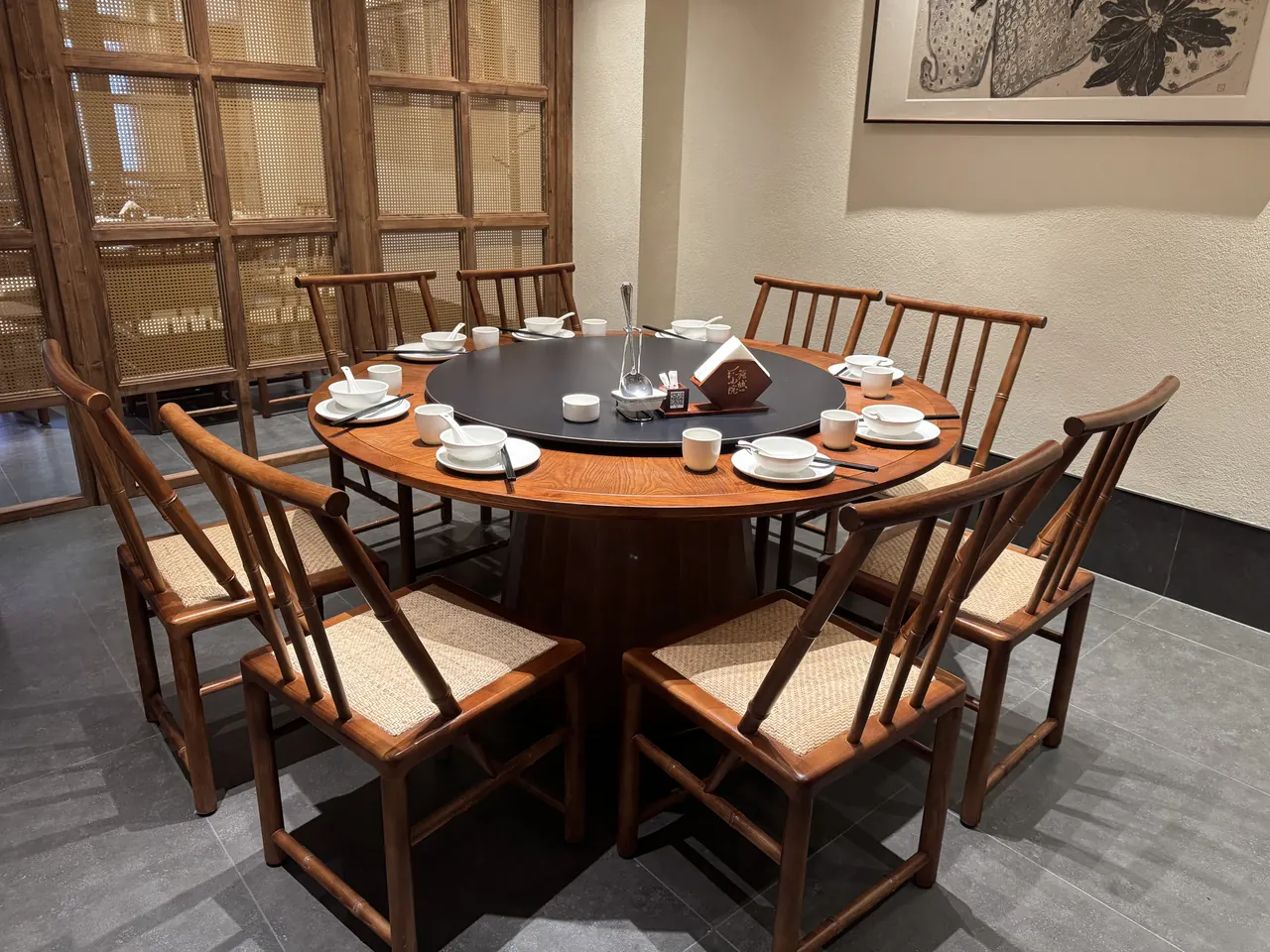 成都餐饮家具定制怎么选?先看场景、材质、结构和售后